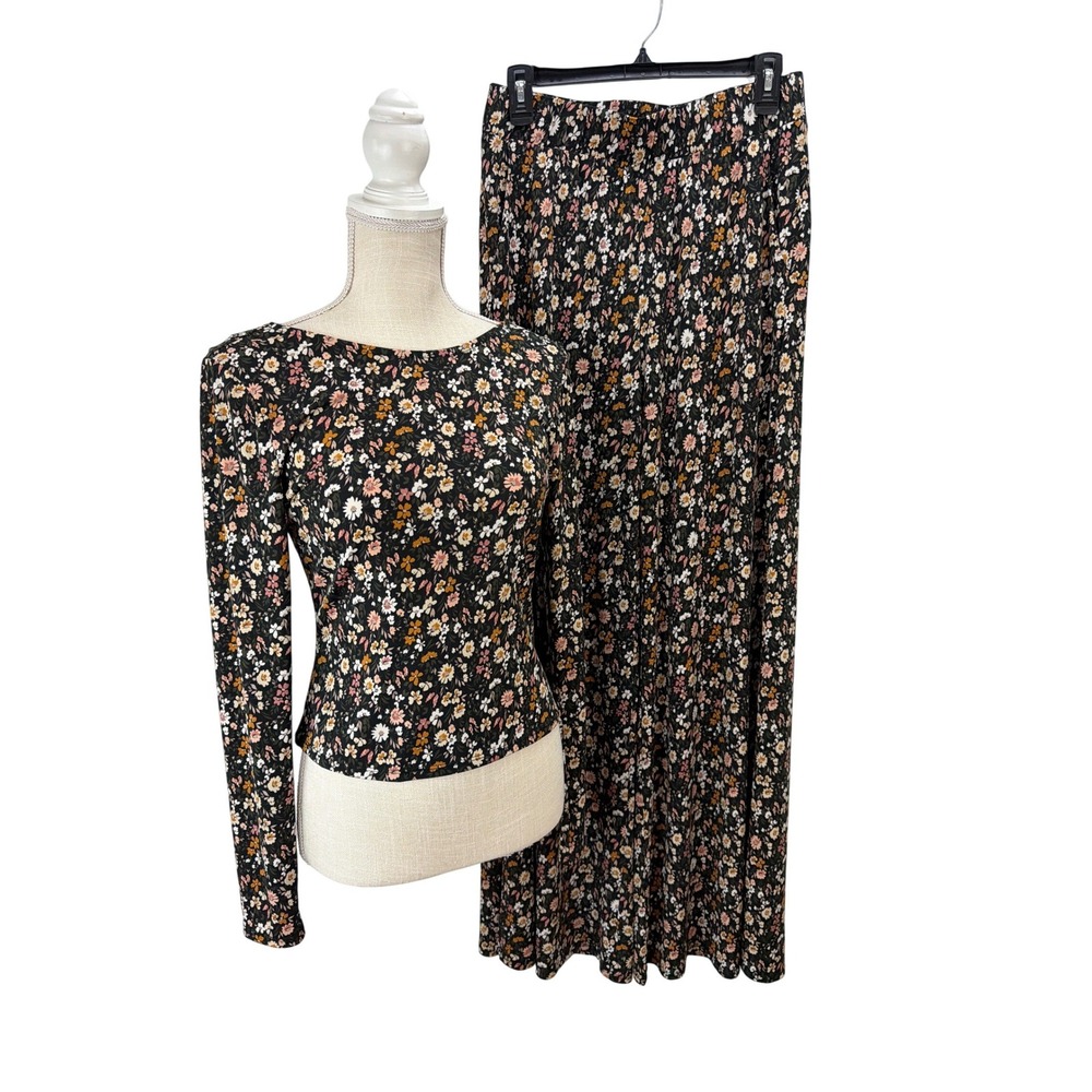 Gilli Blooming Emotions Black Floral 2 Pc‎ Set Med Wide Leg Drapey High Rise New